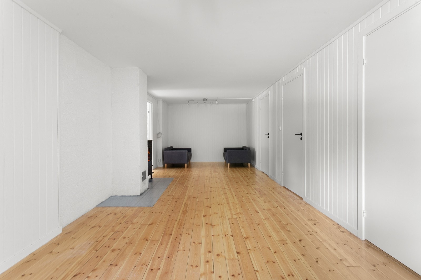 Stue i hybel/kjeller. Galleribilde