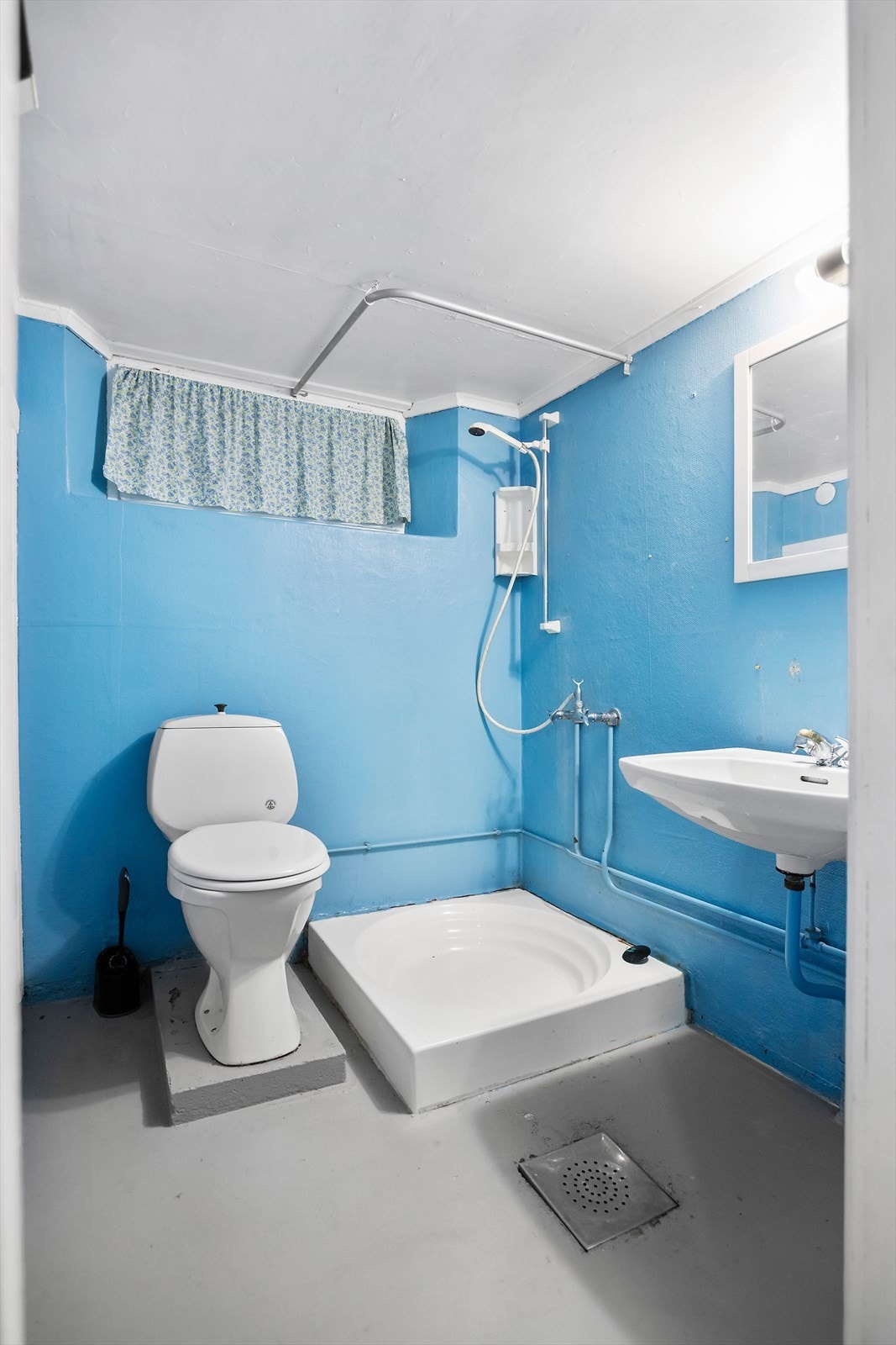 Rom benyttet som bad i kjelleren Galleribilde