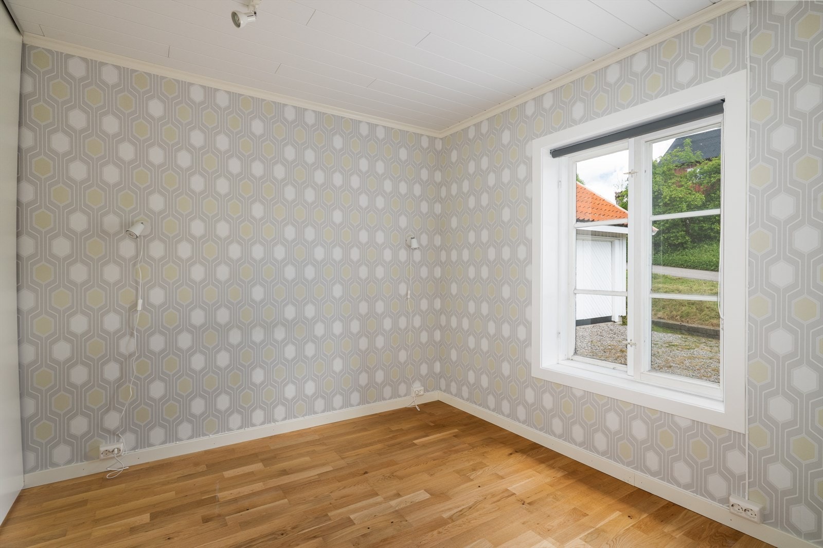 I boligen er det til sammen fire soverom, hvorav et av disse ligger i 1. etasje. Galleribilde