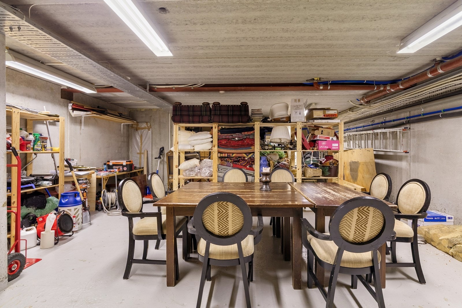 Oppbevaringsrom/tekniskrom i underetasjen Galleribilde