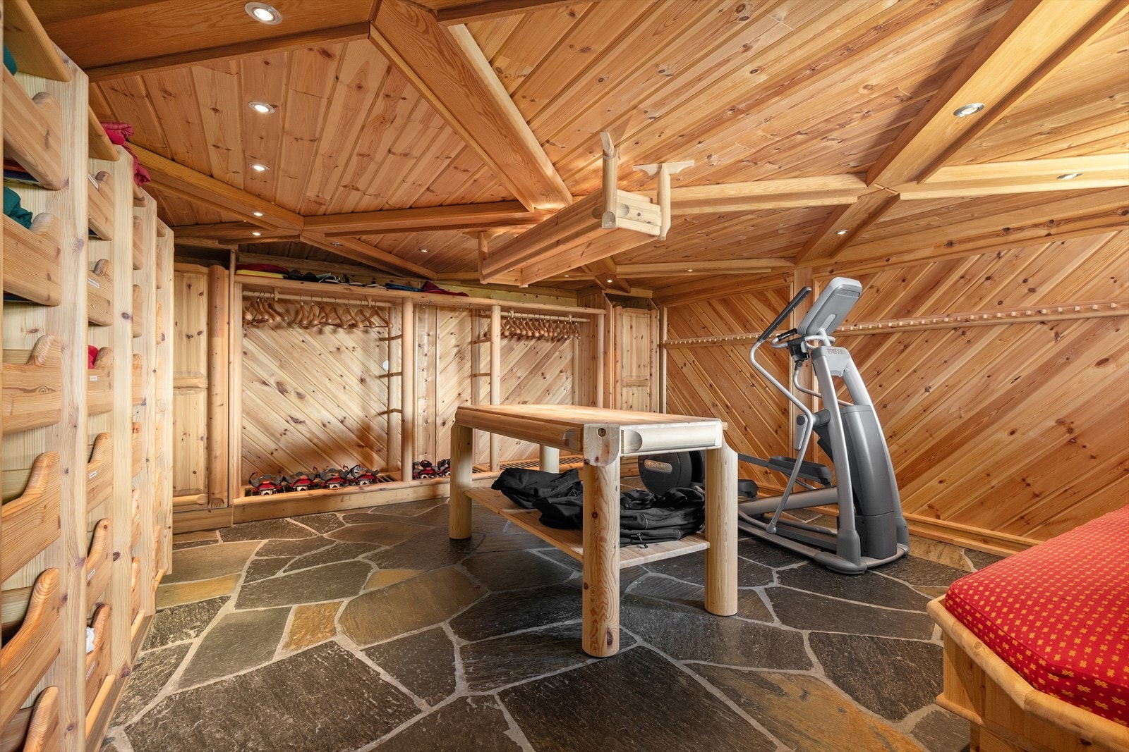 Skibod/treningsrom Galleribilde