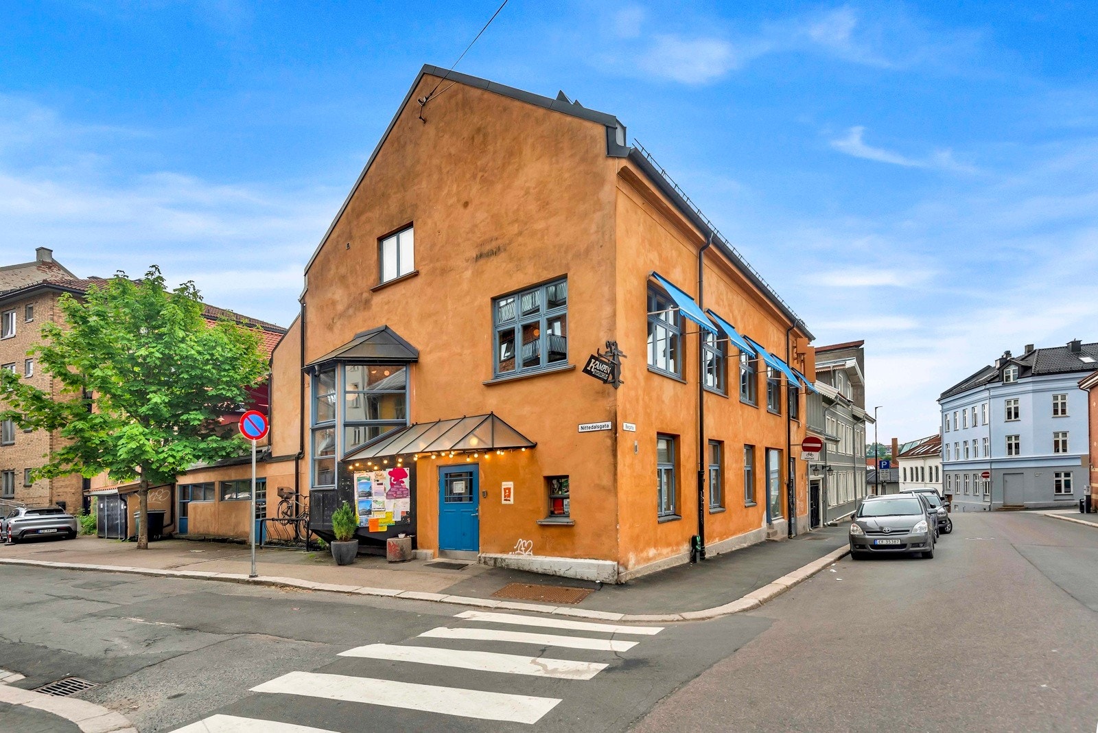 Kampen Bistro har god mat og koselig takterrasse. Galleribilde
