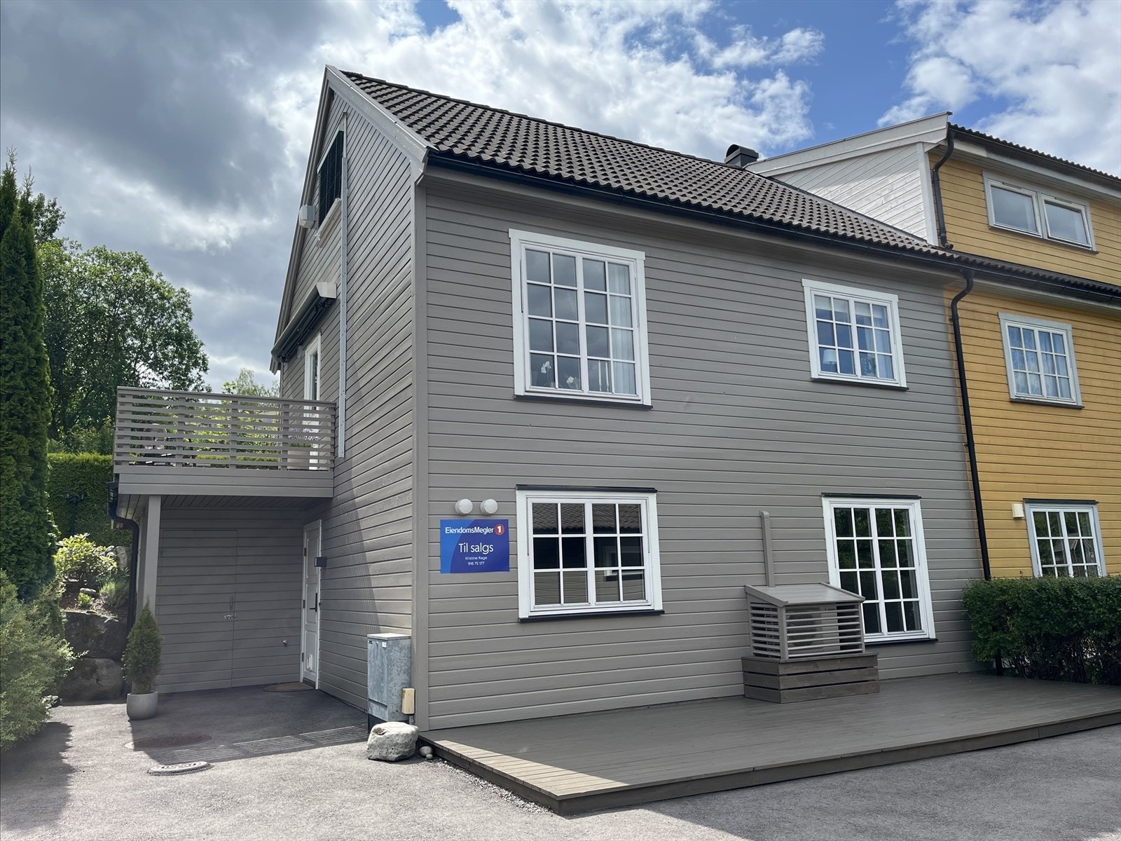 Hyggelig uteplass rett utenfor Galleribilde