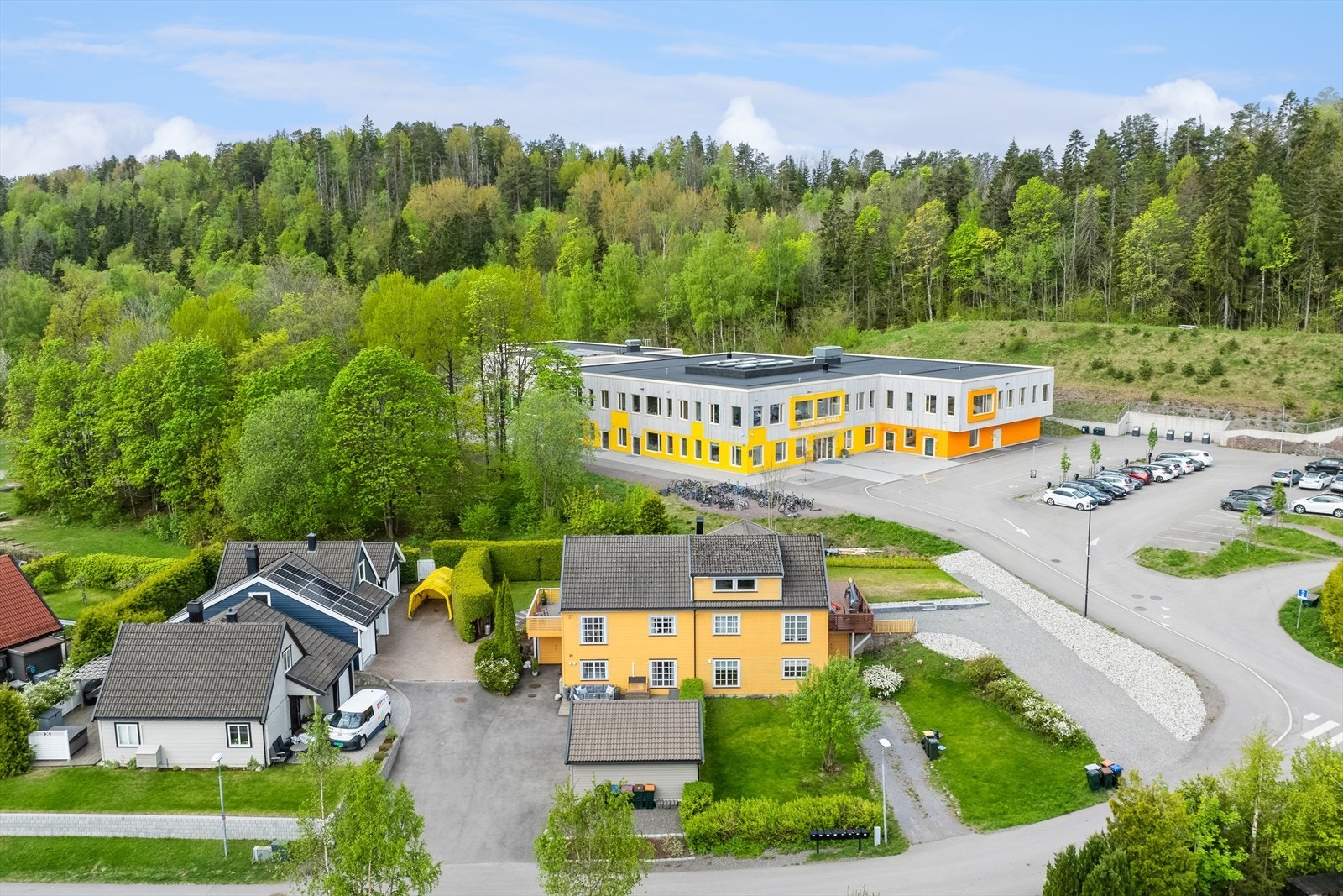 Det er kort vei til flotte turområder i skogen Galleribilde