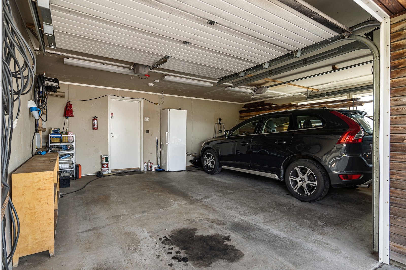 Dobbel garasje i forbindelse med boligen Galleribilde