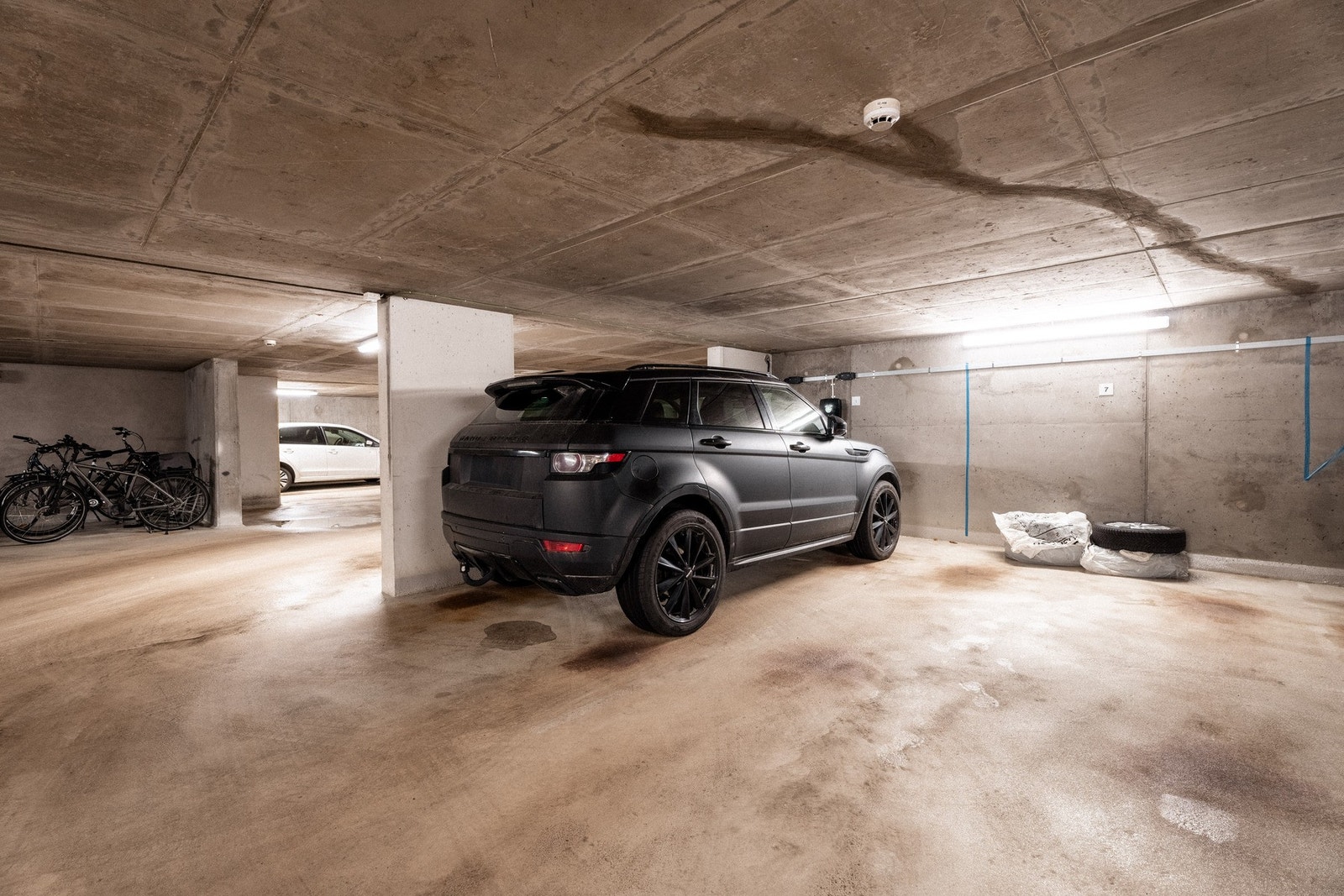 Garasjeplass følger seksjonen ved salg. Galleribilde