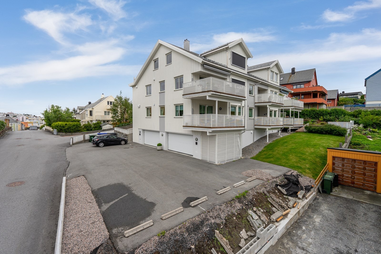 Din lokale eiendomsmegler Notar ønsker velkommen til Lyhsenga 2! Galleribilde