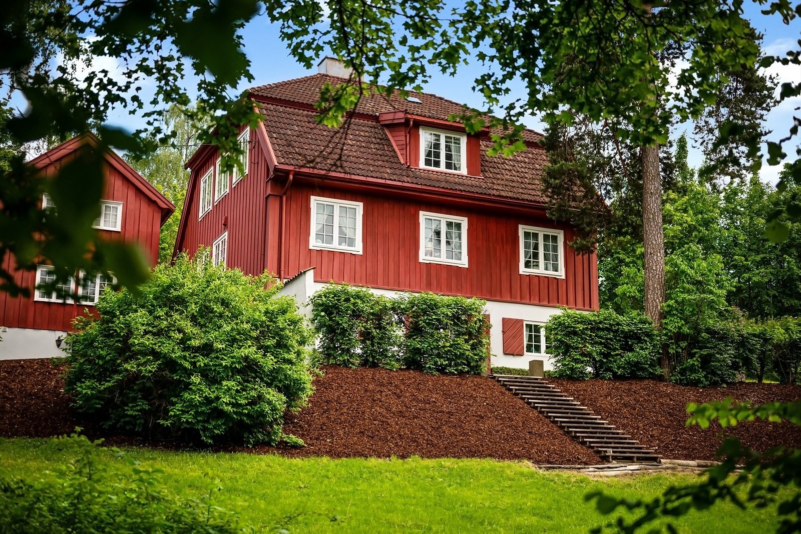 Arkitekt Arnstein Arneberg er blant annet kjent for å ha tegnet Vikingskipshuset og Oslo Rådhus Galleribilde