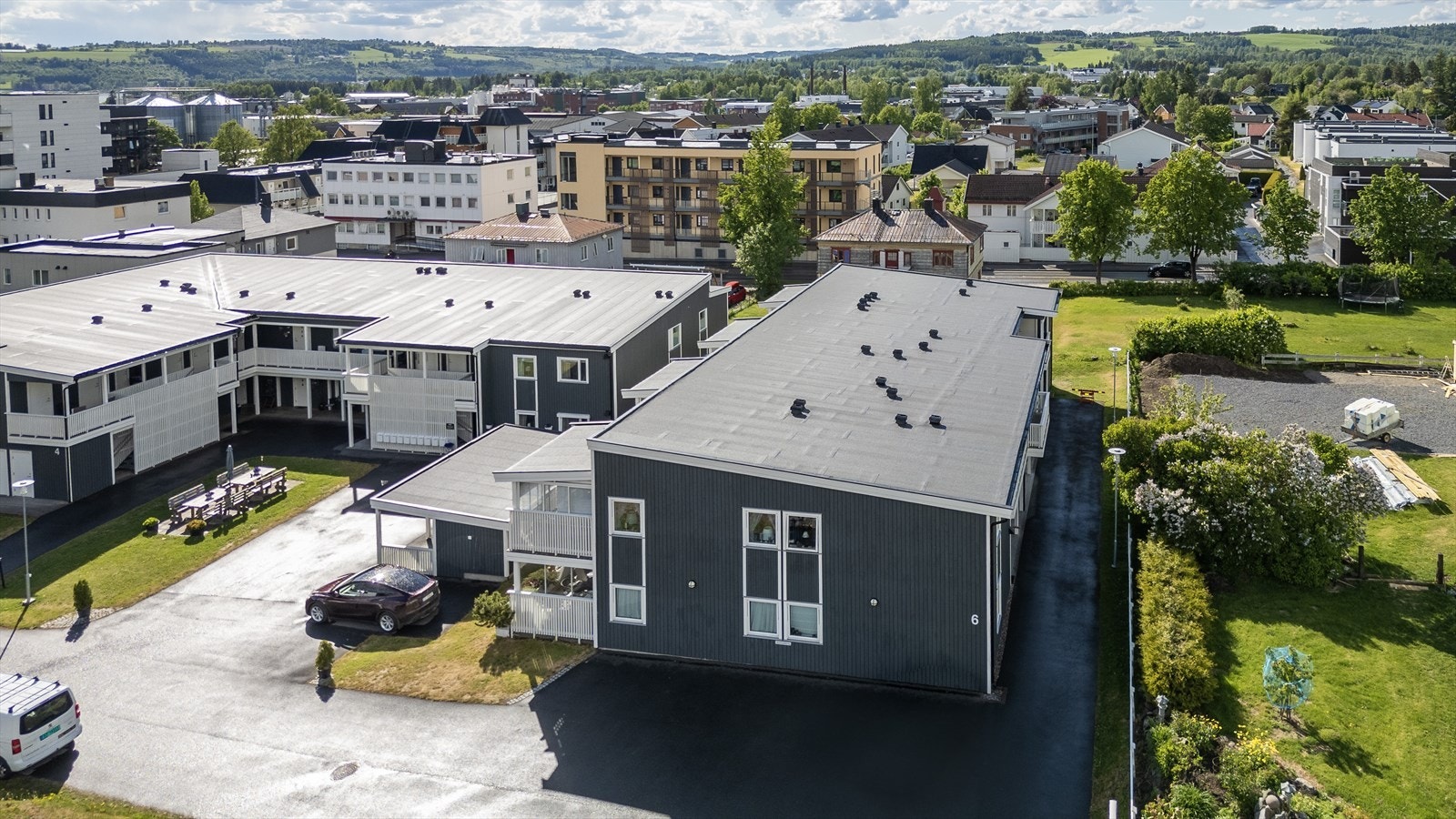 Pent opparbeidet uteområde. Galleribilde