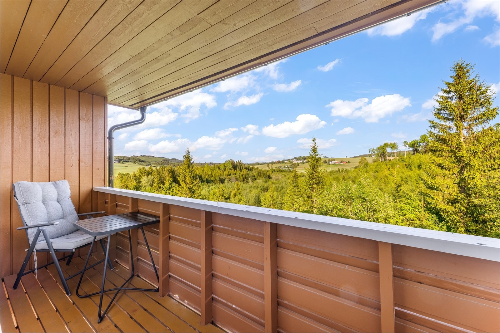 Utsikt fra balkong Galleribilde