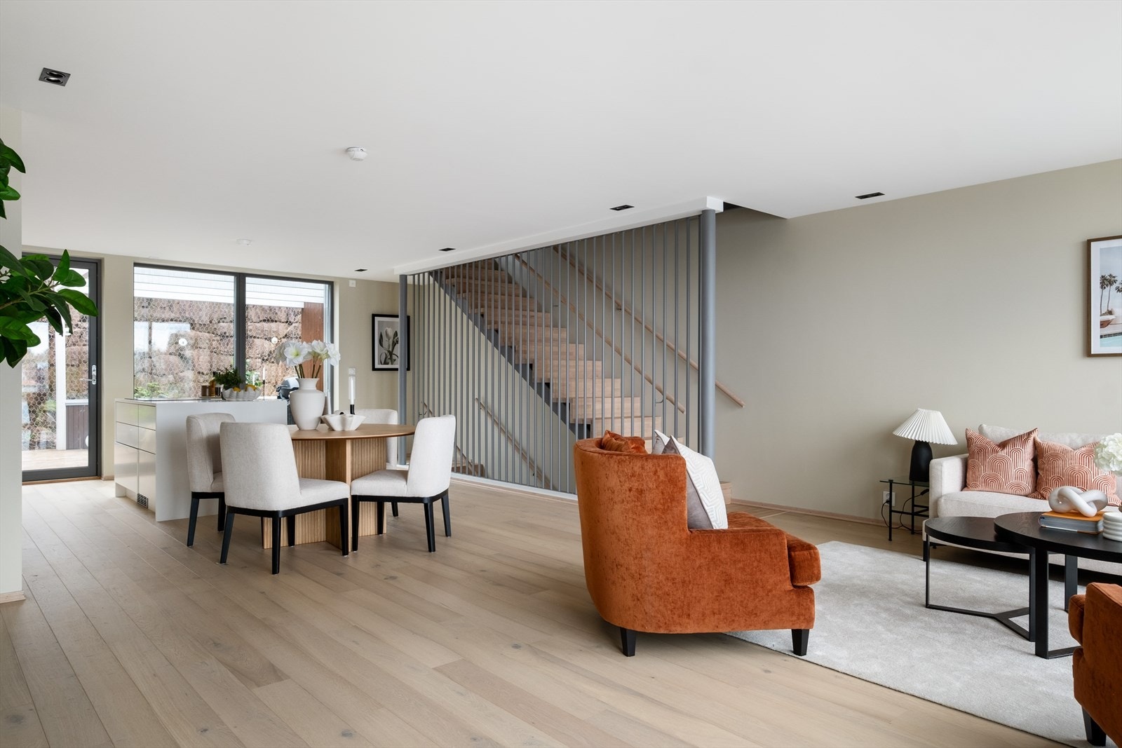 Lyssettingen er nøye gjennomtenkt og skaper en god atmosfære Galleribilde