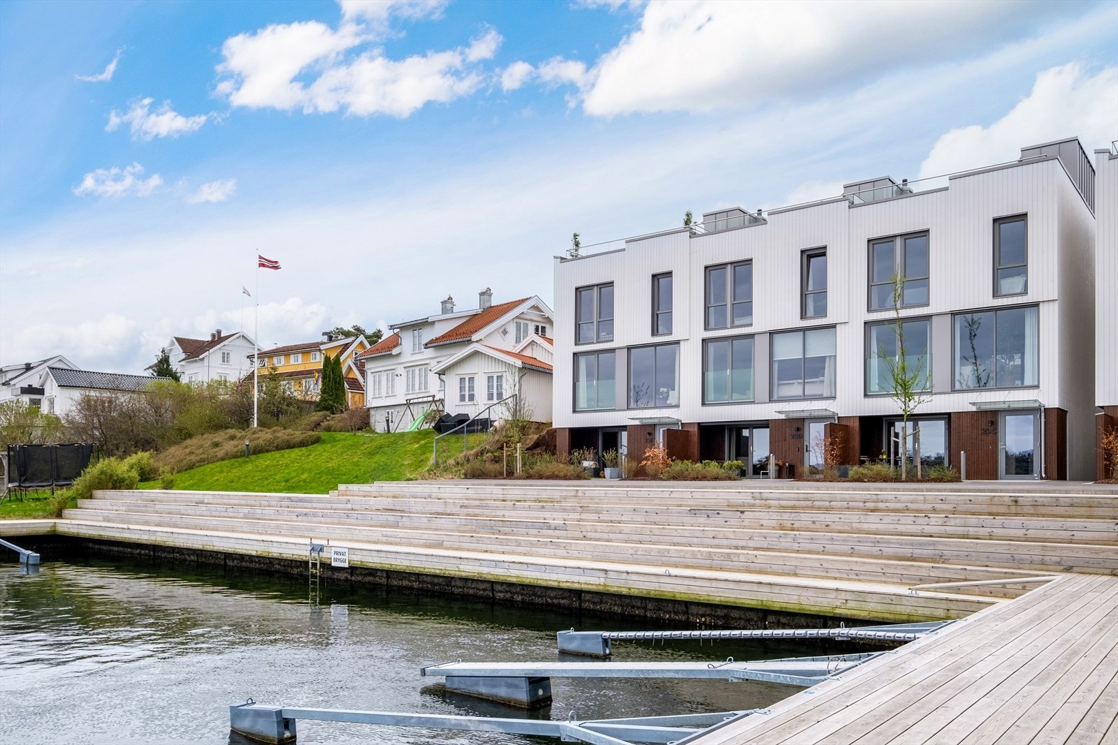 Plassen har kapasitet til båter på inntil 3,0 x 7,2 meter Galleribilde