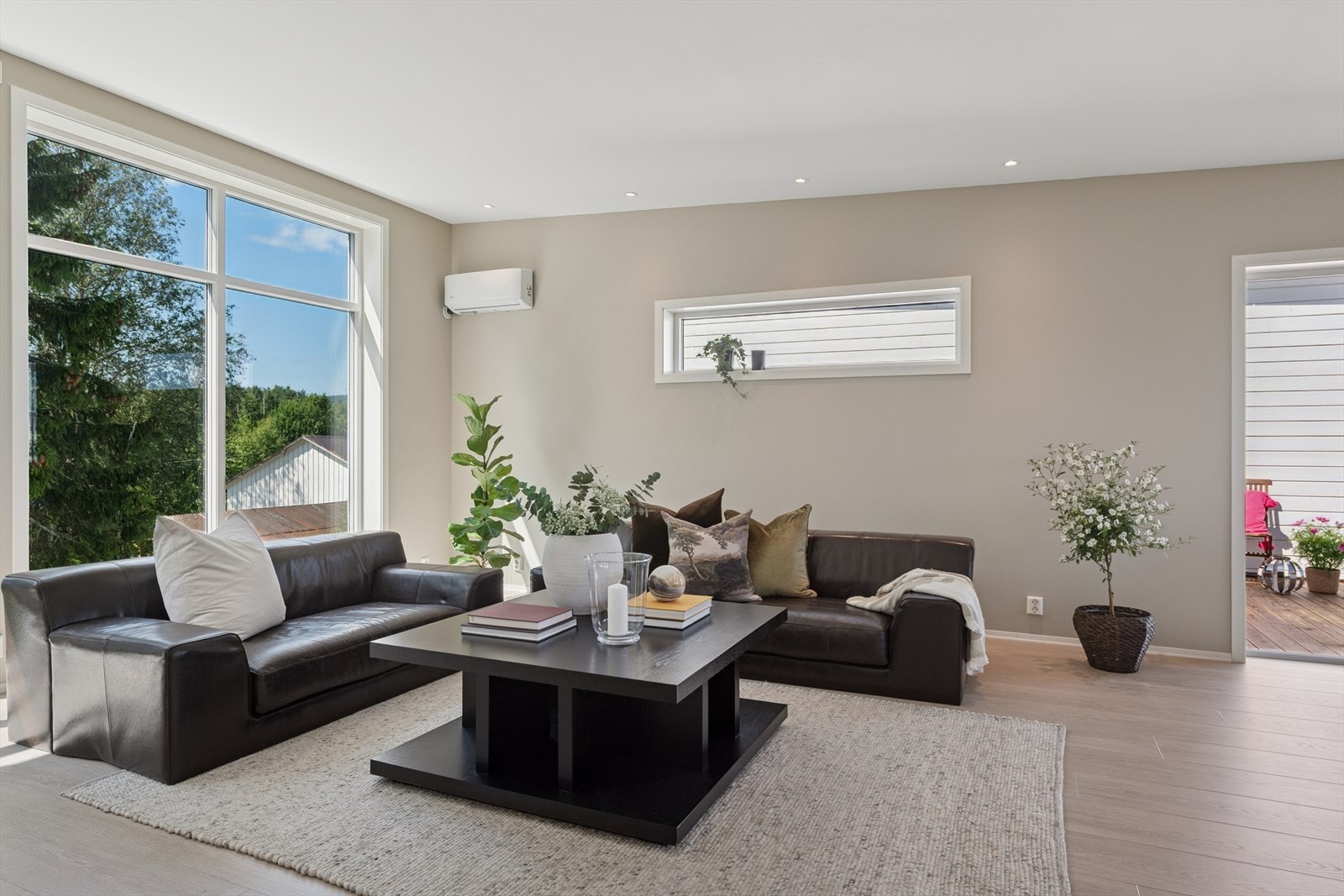 I stuen er det montert varmepumpe for energieffektiv oppvarming. Galleribilde