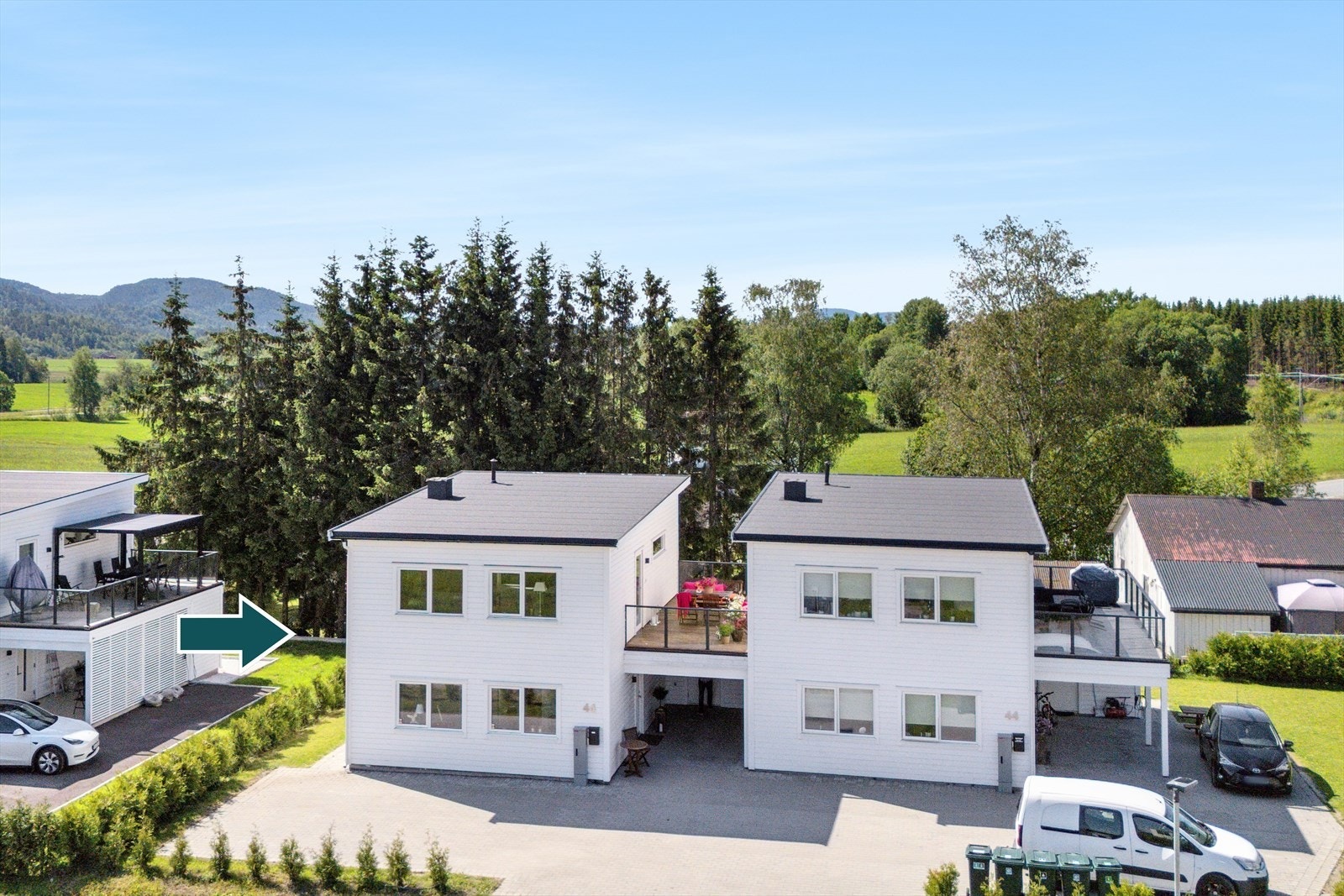 "Ny" enebolig i rekke som stod ferdigg oppført i 2023. Galleribilde