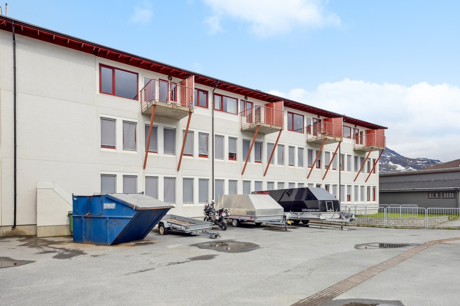 Ute Galleribilde