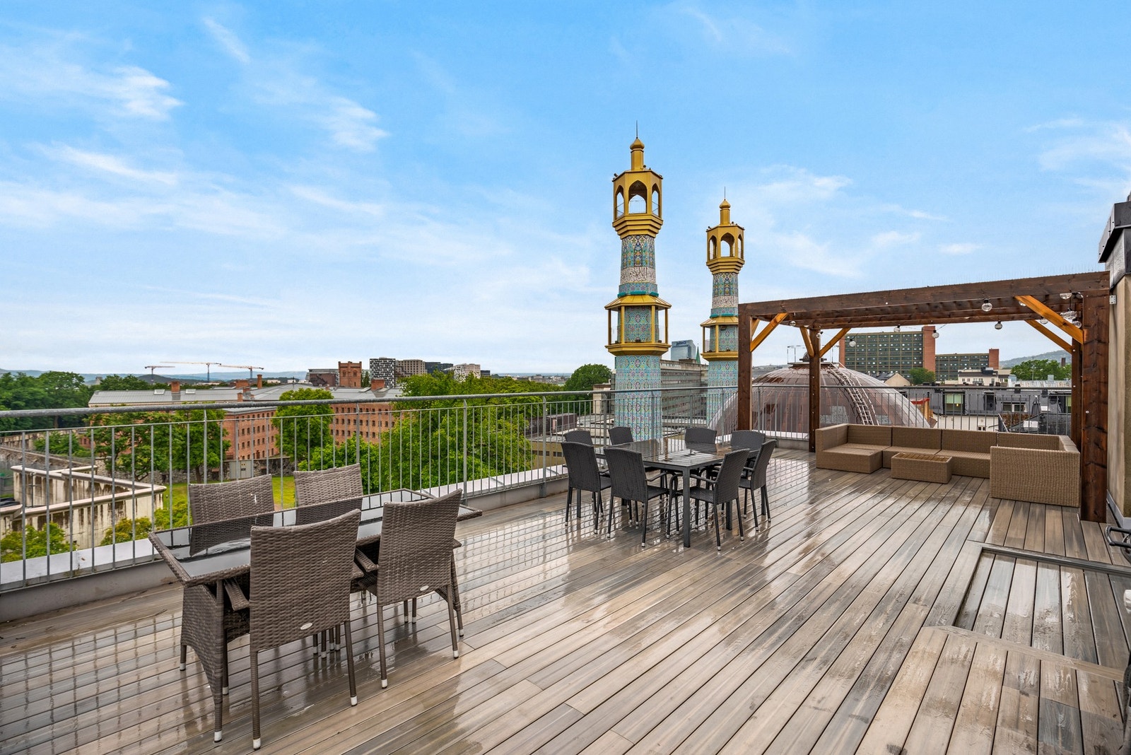 Felles takterrasse er utstyrt med en gassgrill som beboerne fritt kan benytte. Galleribilde