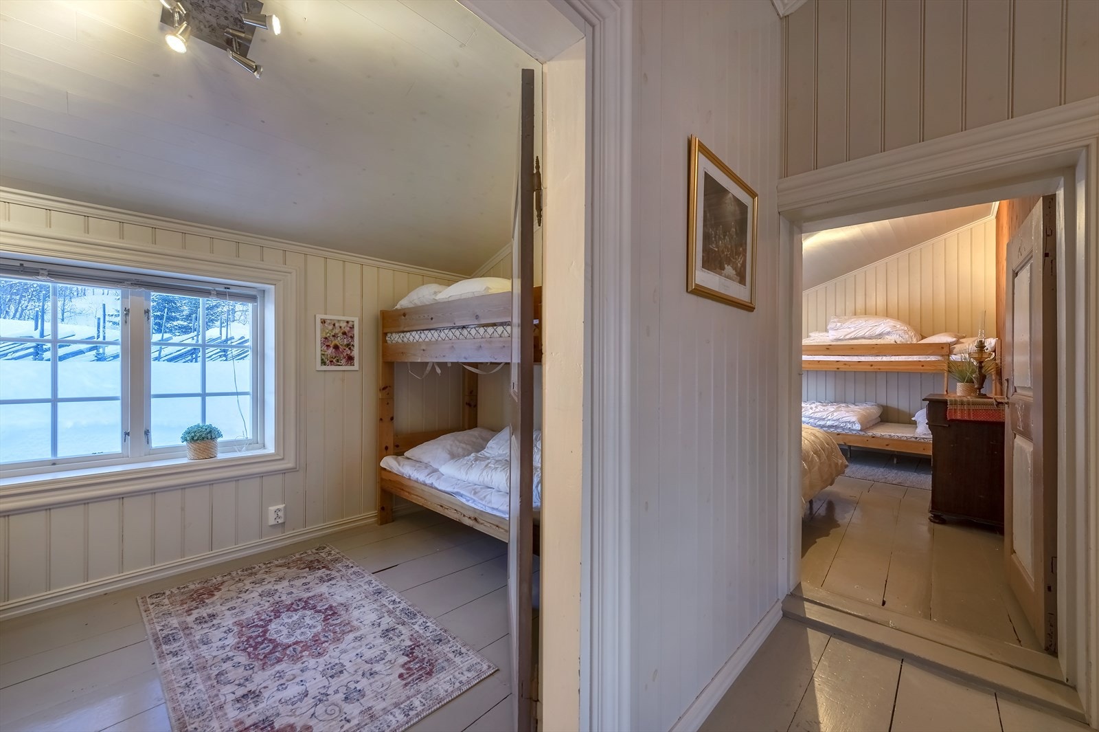 Etasjen har tre soverom på 8, 14 og 14,5 m² Galleribilde