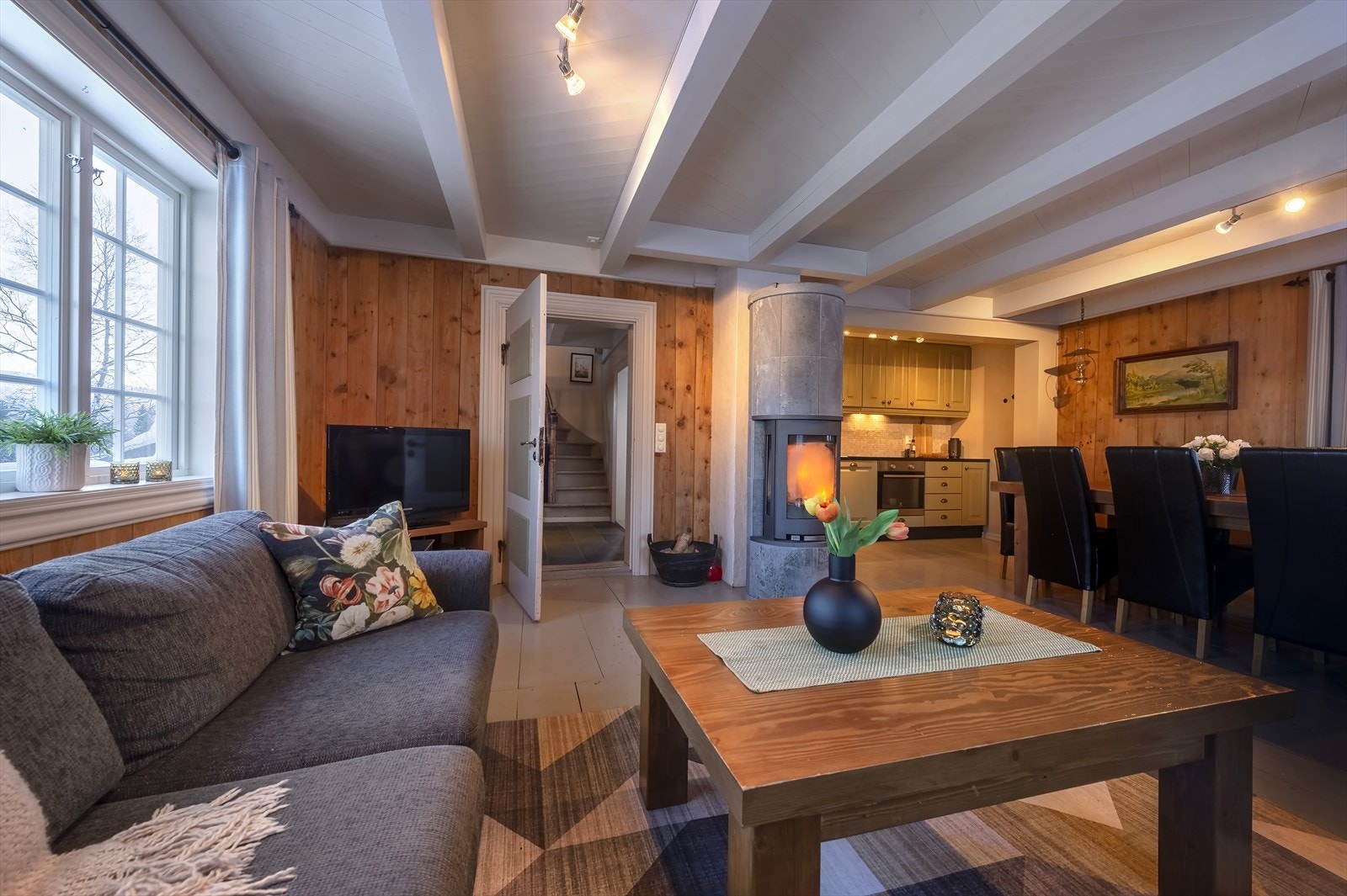 Etasjeskillet er isolert og gipset med tanke på lyd Galleribilde