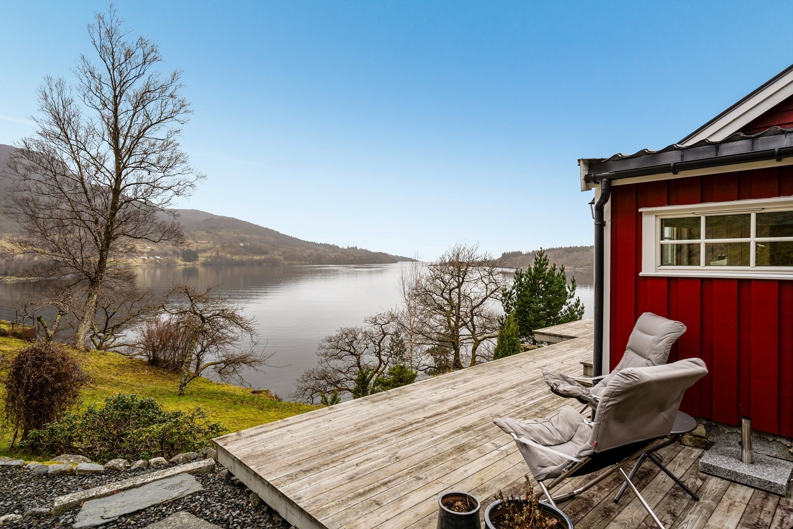 Terrasse utenfor anneks Galleribilde