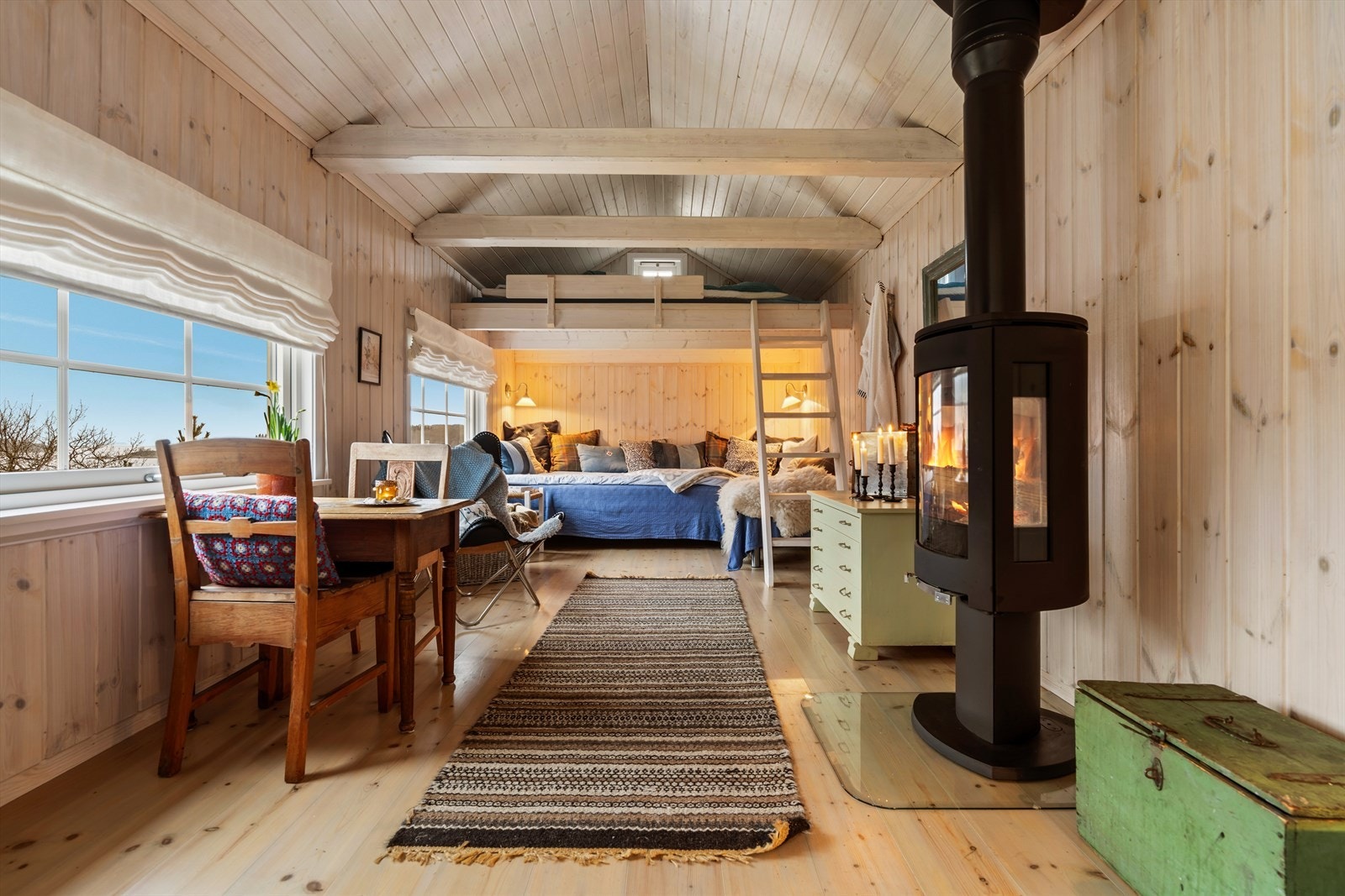Koselig anneks med vedovn Galleribilde