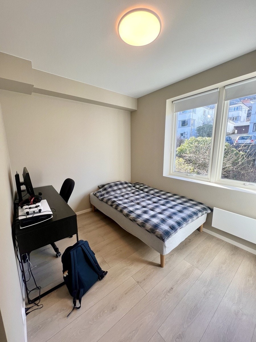 Soverom 1 (8250kr/mnd) - Utleid Galleribilde