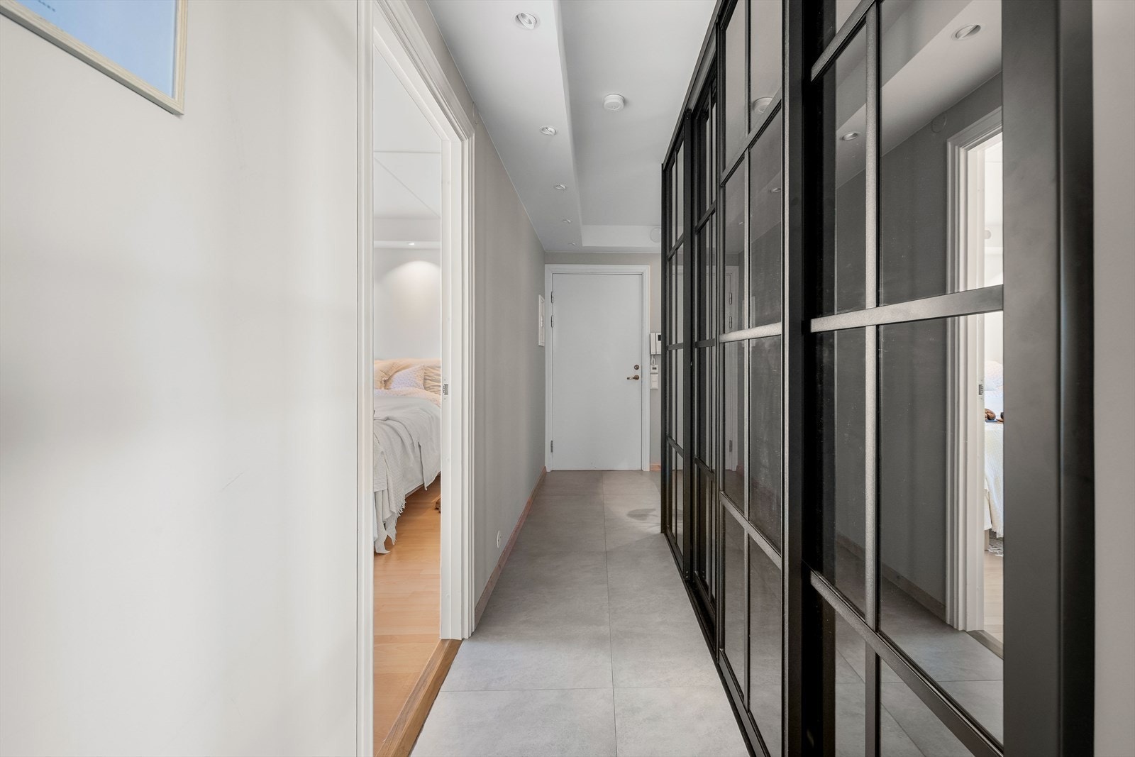 I 2024 ble det også etablert komplett balansert ventilasjonsanlegg i leiligheten. Galleribilde