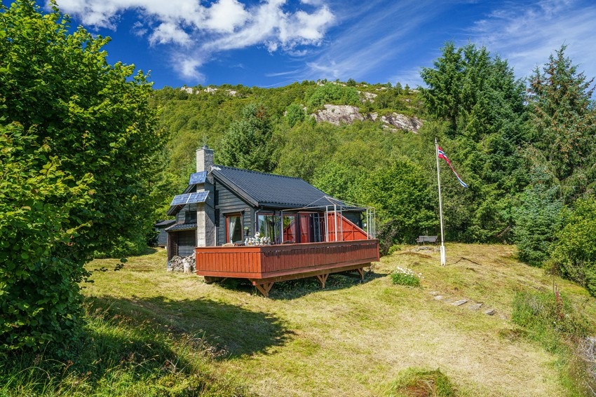 Idyllisk og landlig beliggenhet uten innsyn eller naboer. Galleribilde