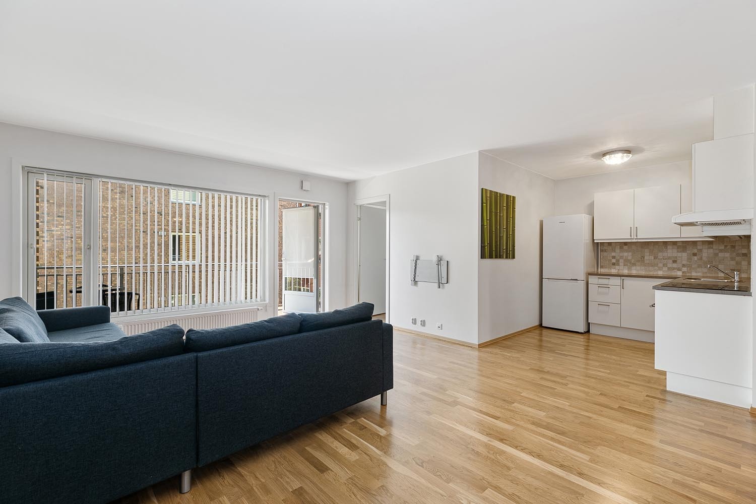 Stue mot kjøkken Galleribilde