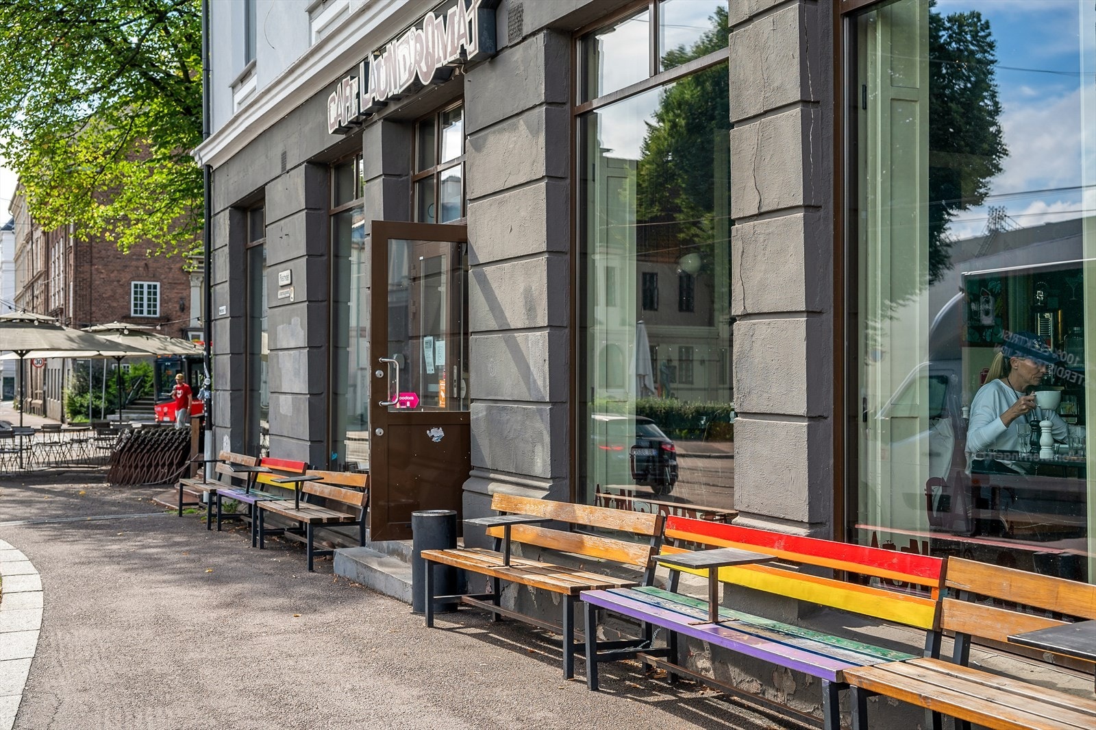 Populære cafeer/restauranter i området som er verdt et besøk. Galleribilde