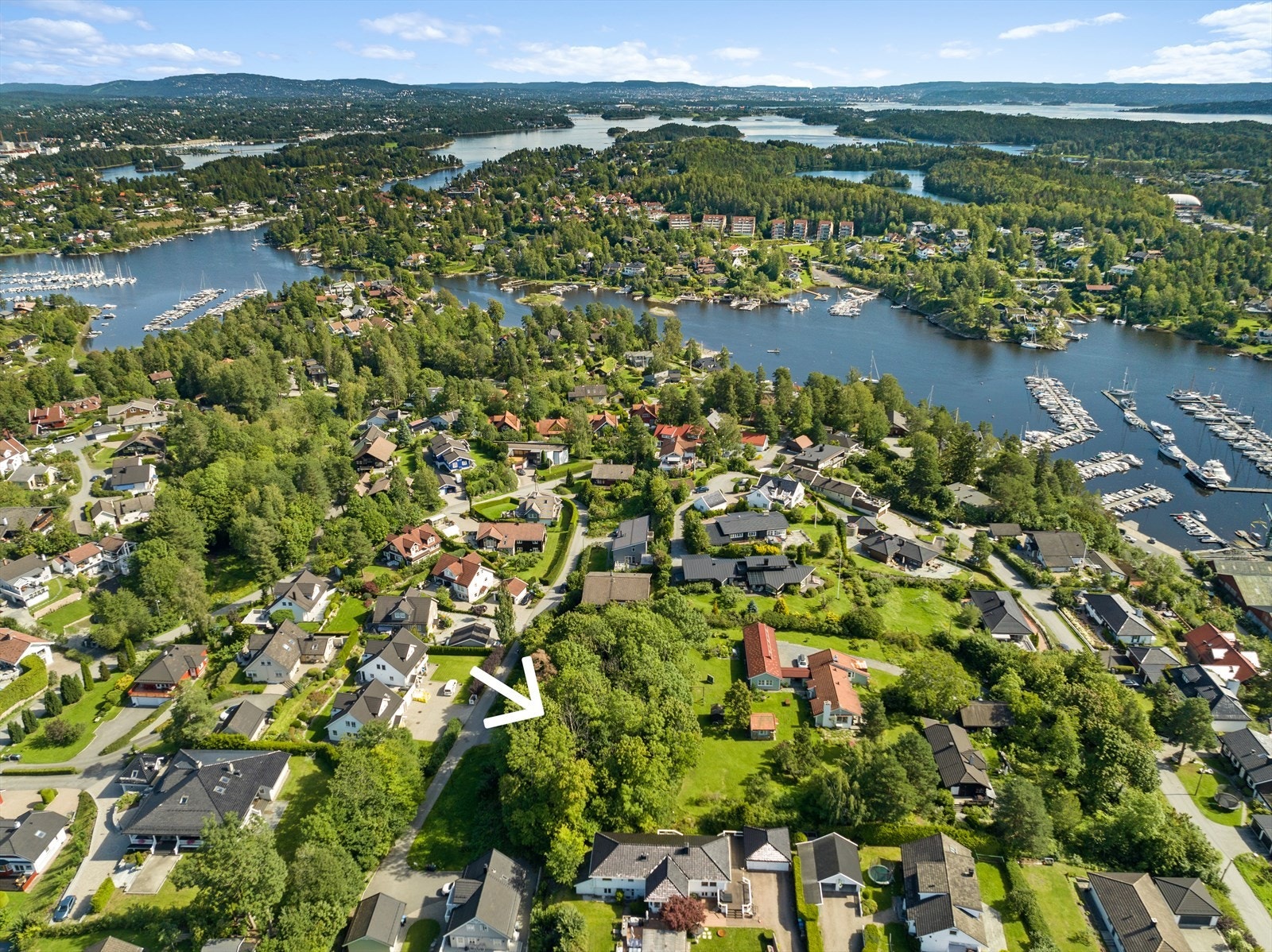 Velkommen til Nesgrenda 12, presentert av Alexander Fossum i Nordvik Asker Galleribilde