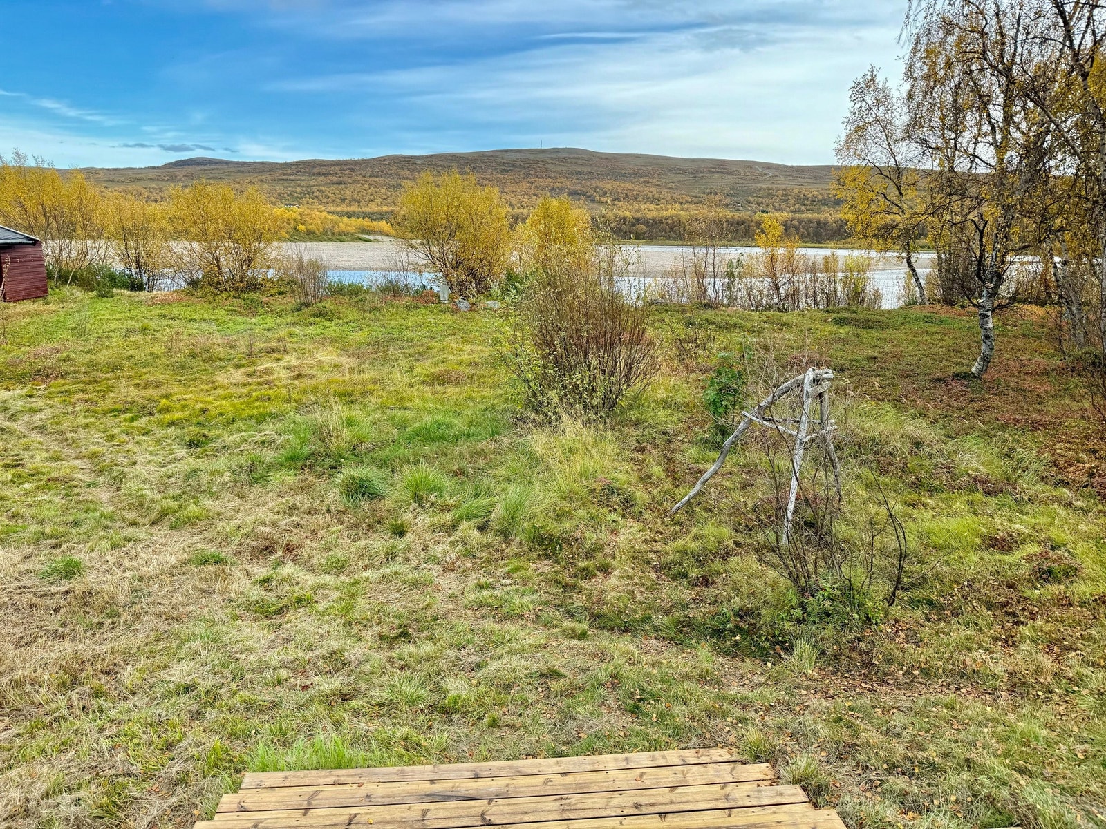 Eiendom ned mot Tanaelva Galleribilde