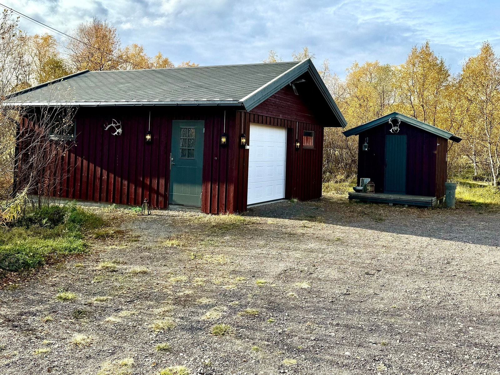 Garasje og vedbod Galleribilde