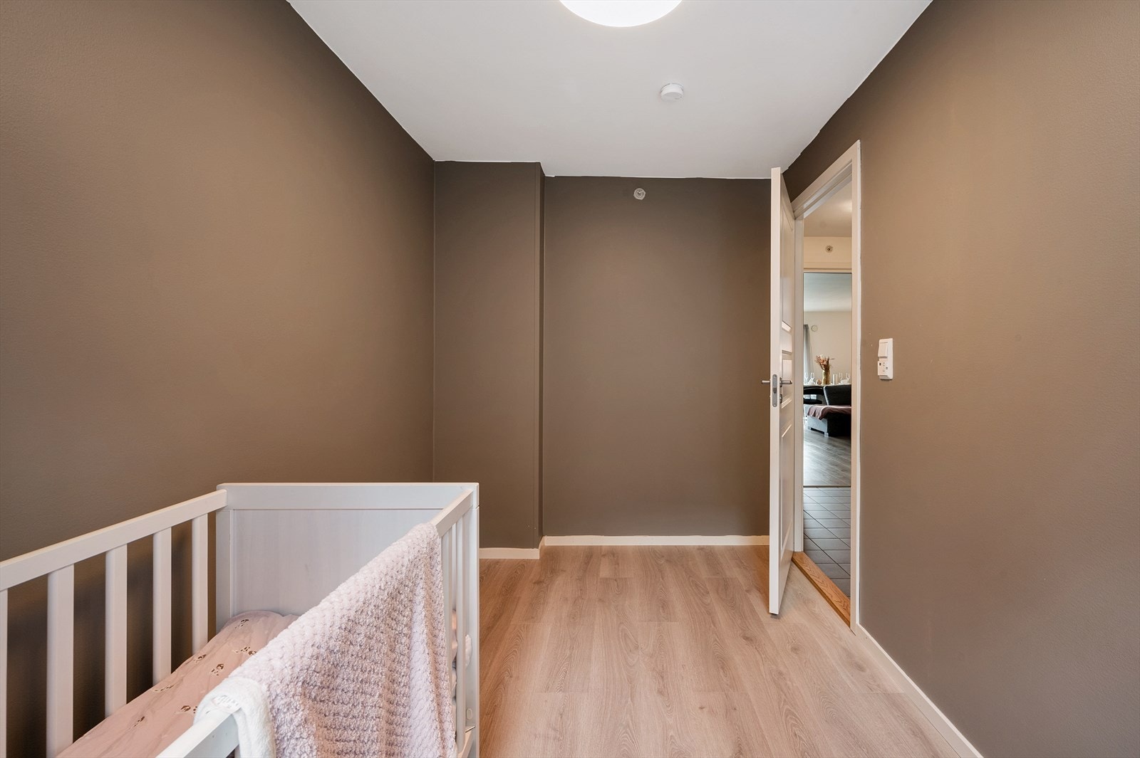 - Trenger du ikke to soverom? Hva er vel ikke bedre enn et ekstra rom til kontor, gjesterom eller lignende - Galleribilde