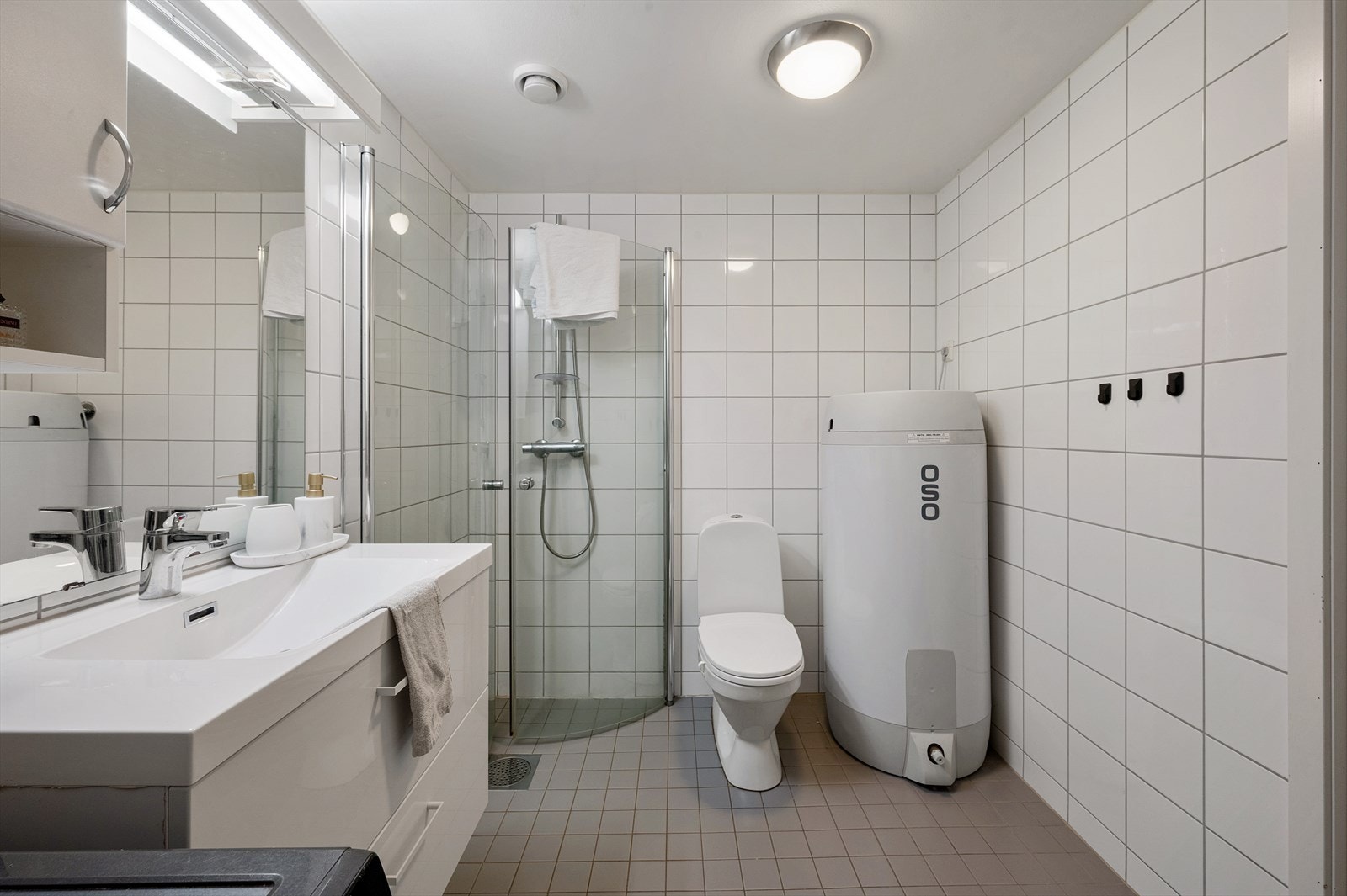 - Lyst helfliset bad på 5,3 m² - Galleribilde