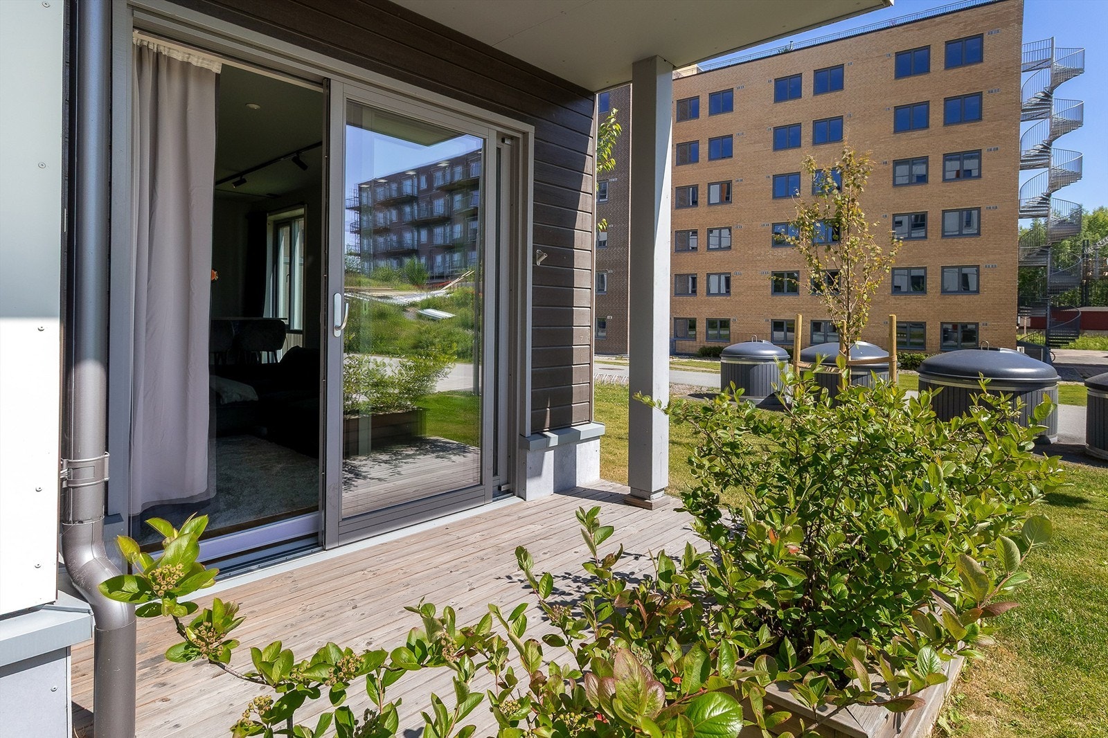 Sørvest vendt terrasseplatting Galleribilde