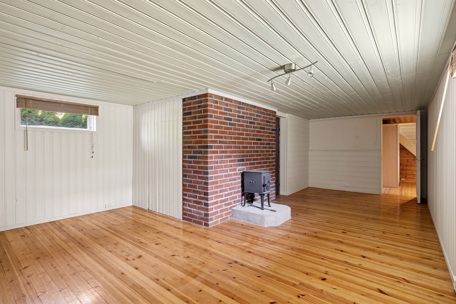 Innredet rom i kjeller (ikke godkjent til varig opphold) Galleribilde