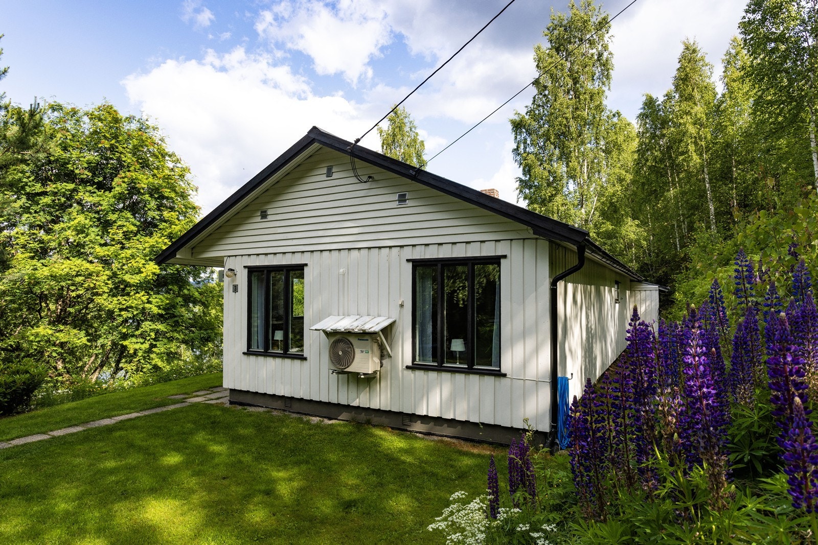 Den usjenerte uteplassen gir et hyggelig sted å trekke seg tilbake. Galleribilde