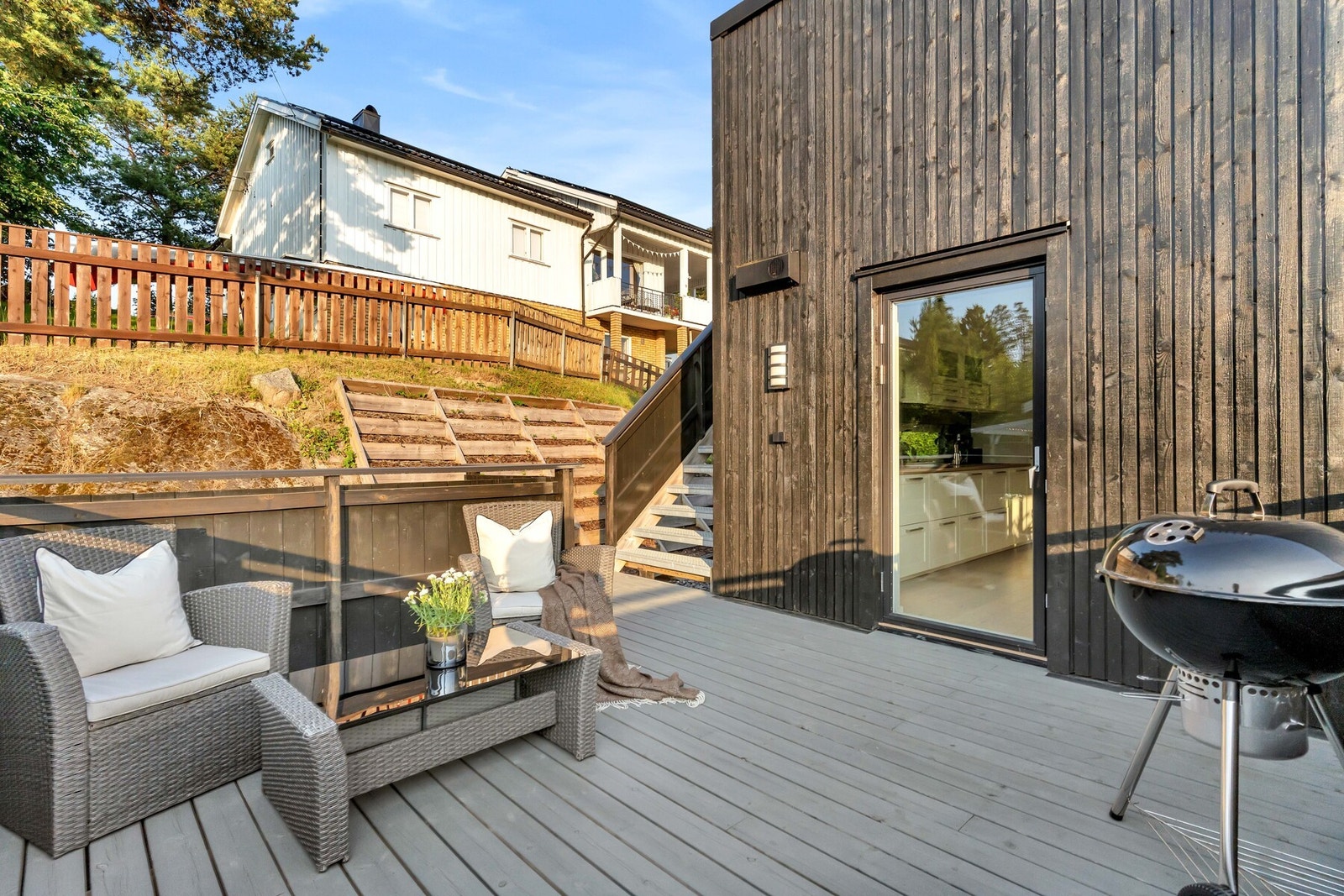 Her finner vi også trappen opp til boligens krone - nemlig takterrassen! Galleribilde