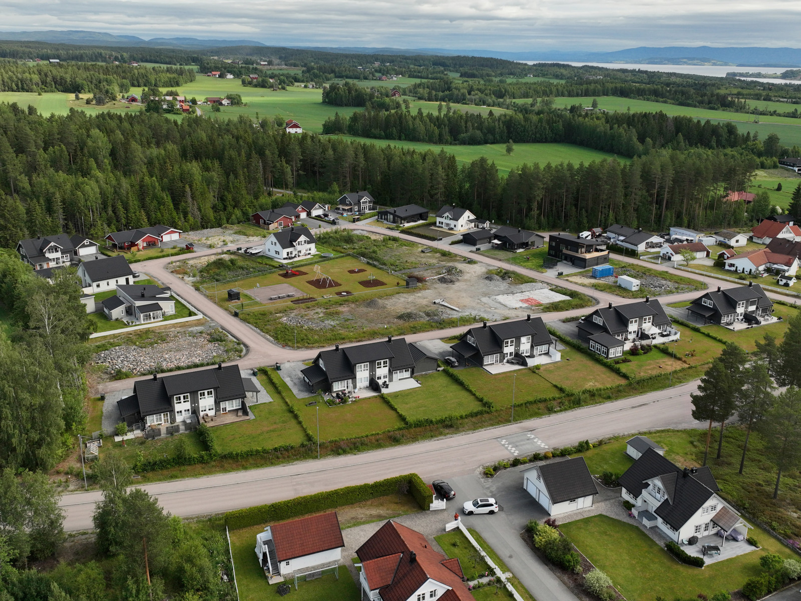 Byggefeltet på Haraldsrudhagan. Dronebilde fra 2025.