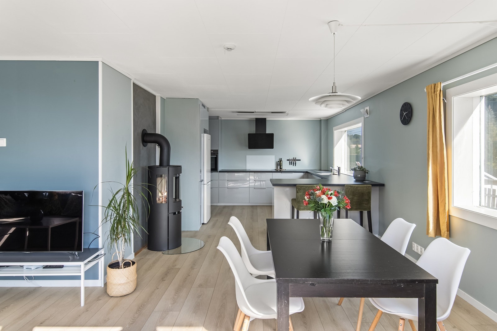 Lekker og fyringseffektiv peisovn Galleribilde