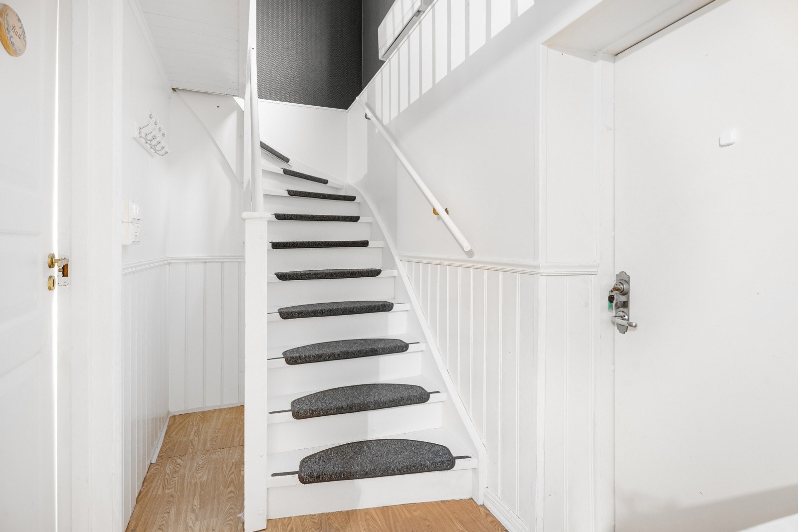 Trapp ned til kjeller. Galleribilde