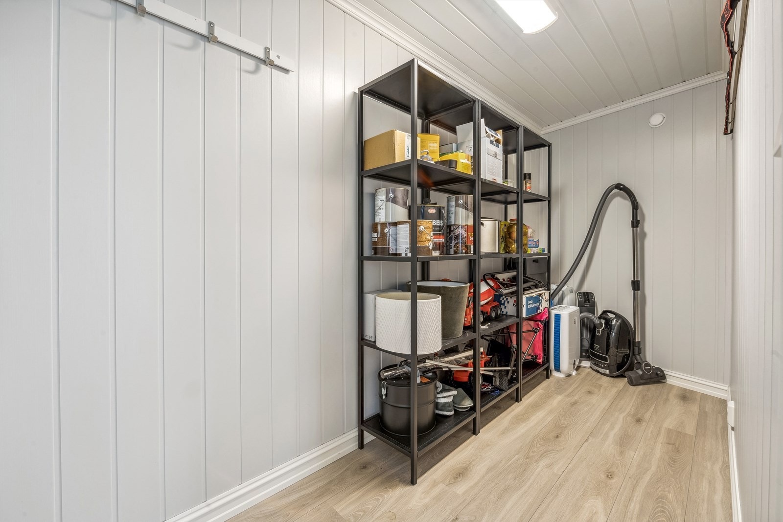 I tilknytning til yttergangen har hytta en bod på hele 5m² Galleribilde