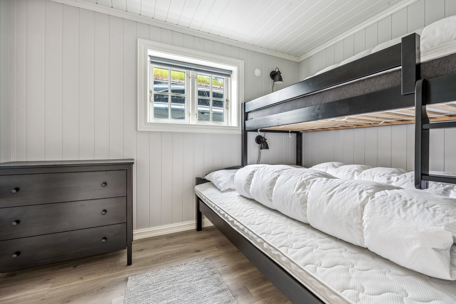 Soverom 2 - Alle soverommene ligger i tilknytning til kjellerstua Galleribilde