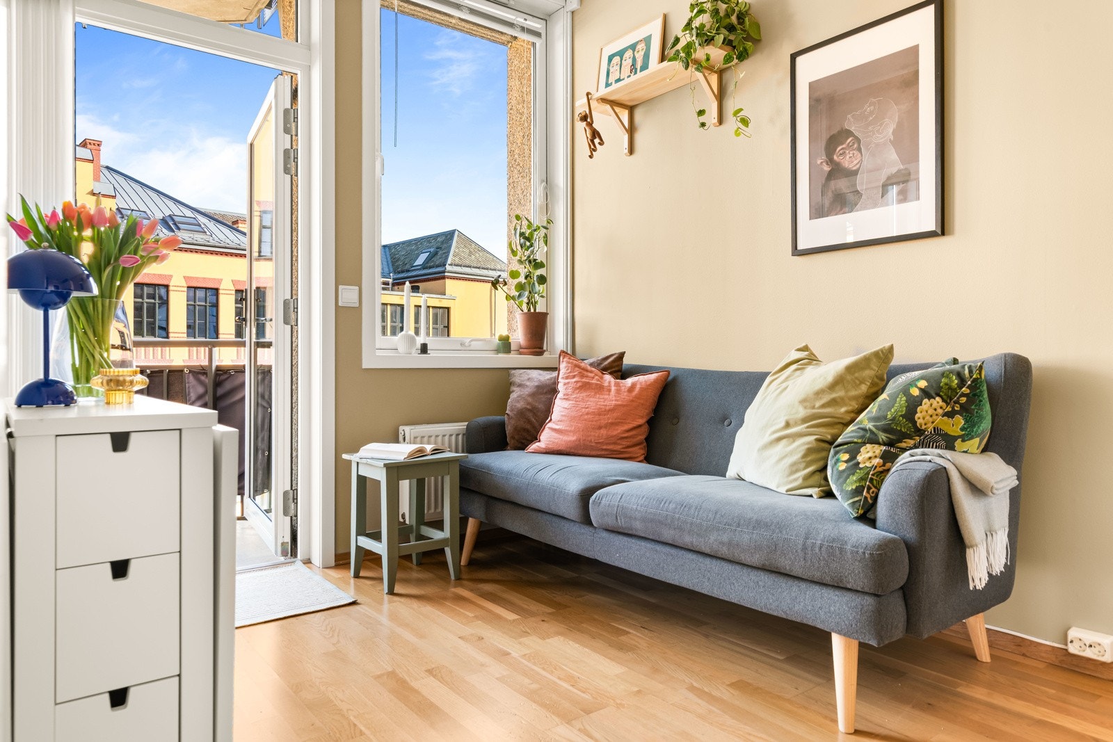 Leiligheten er malt i moderne og stilsikre farger. Galleribilde