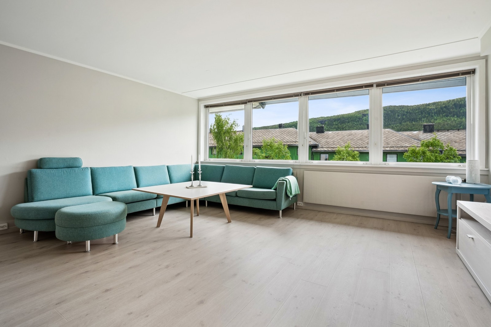 Dette er en perfekt leilighet for deg som ønsker en urban livsstil med alle nødvendige fasiliteter rett utenfor døren. Galleribilde