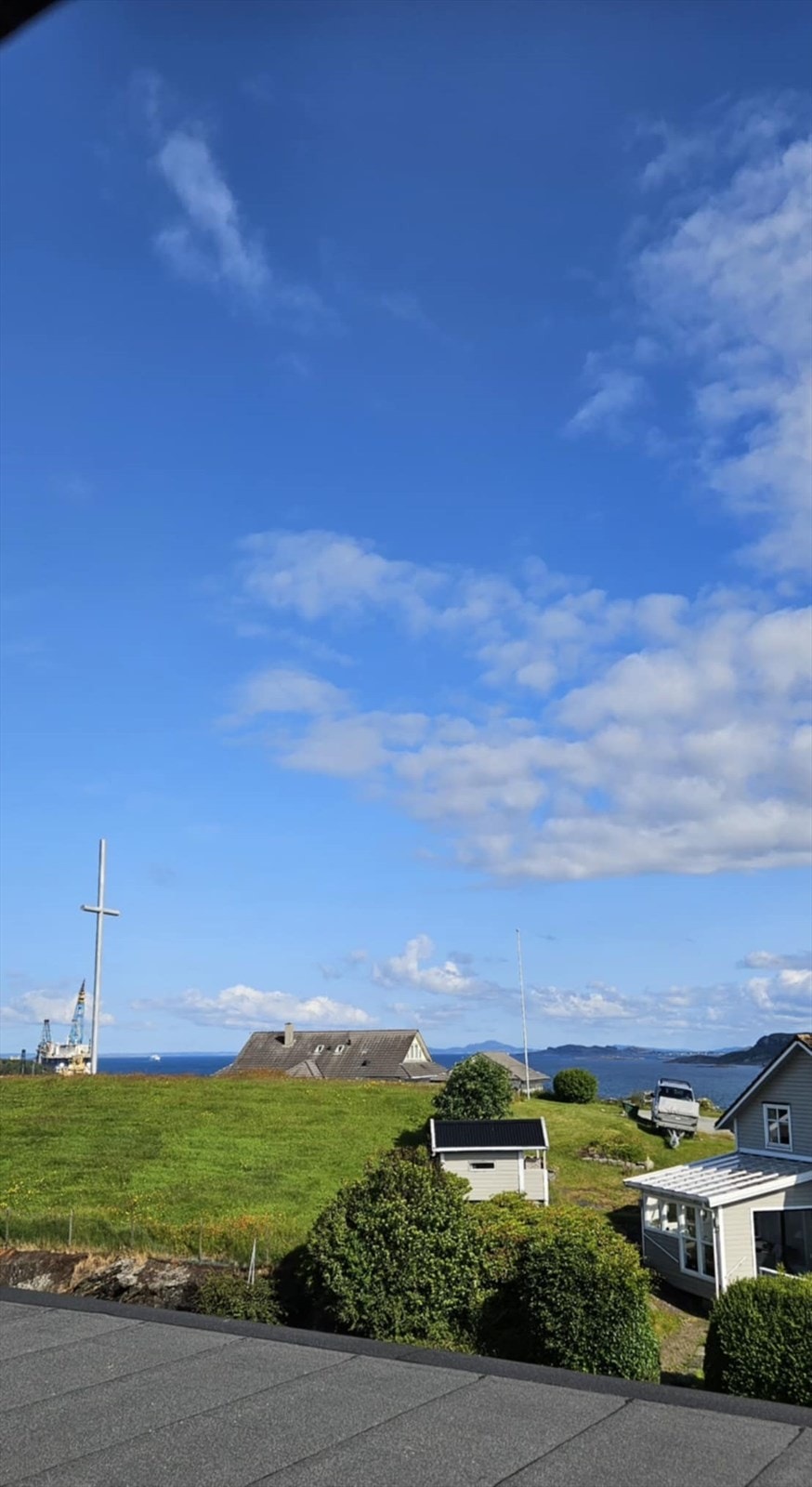 Utsikt fra soverom i 3. etasje (selgers private bilder) Galleribilde