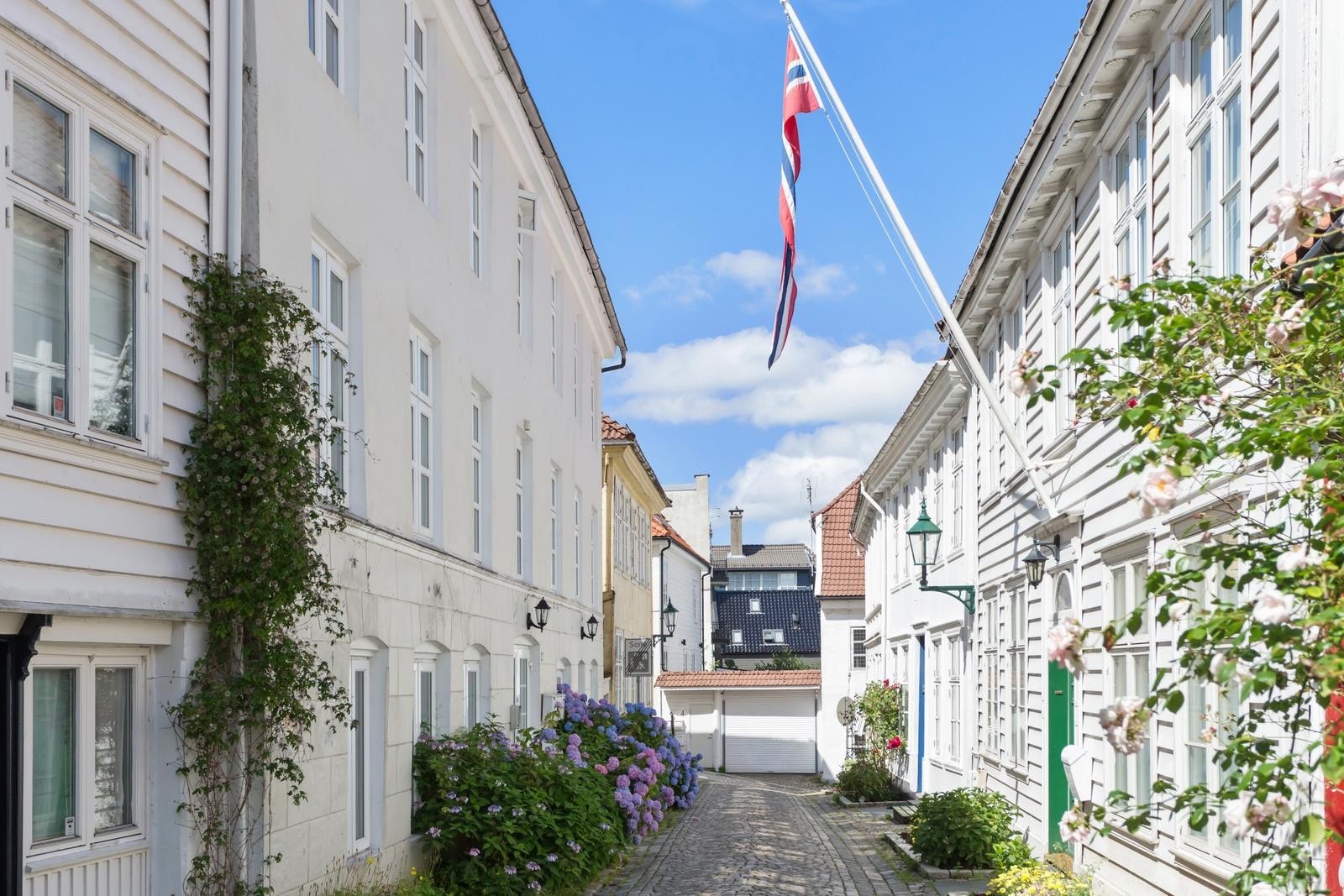 Lille Markeveien 28 ligger meget attraktivt beliggende på Nordnes Galleribilde