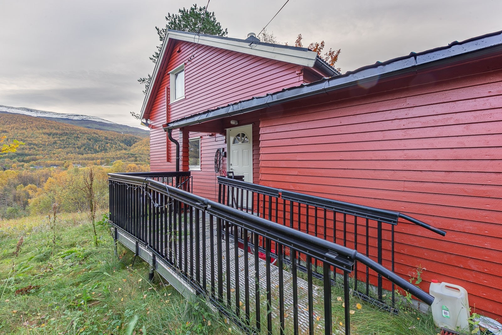 Inngangsparti. Galleribilde