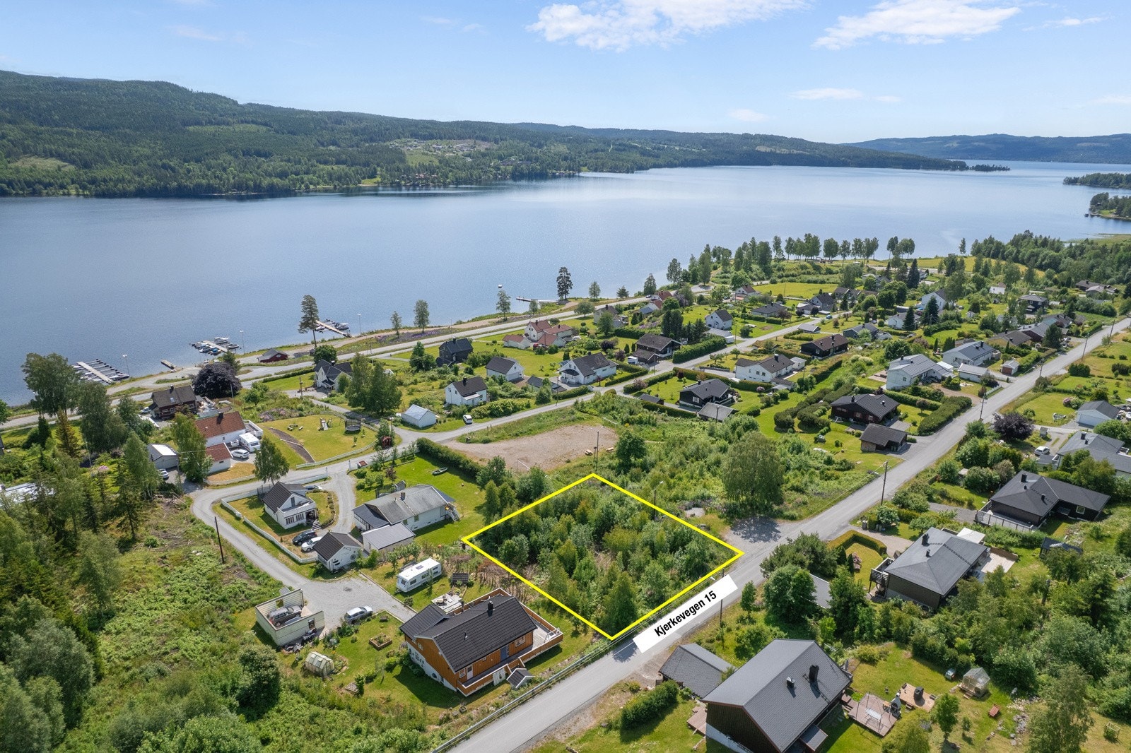 Eiet tomt på 1 235,7 kvm. Galleribilde