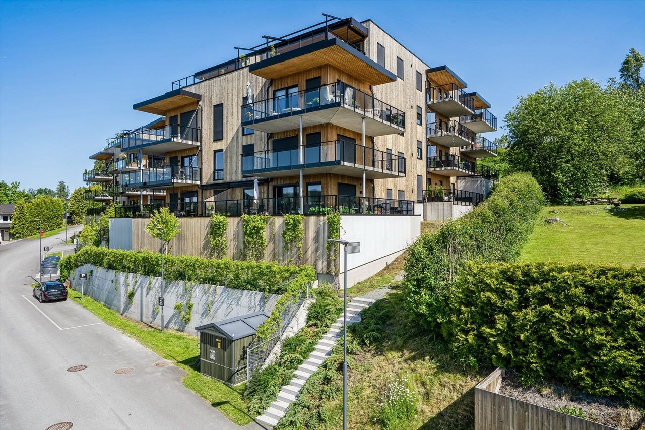 En svært innbydende, romslig og flott 3-romsleilighet med fantastisk god beliggenhet midt i Kongsvinger sentrum! Galleribilde